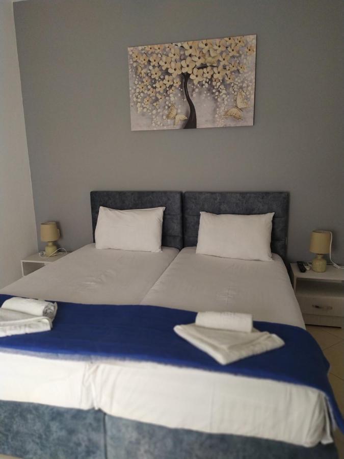 Apartments Villa Juvenito Sarandë Esterno foto